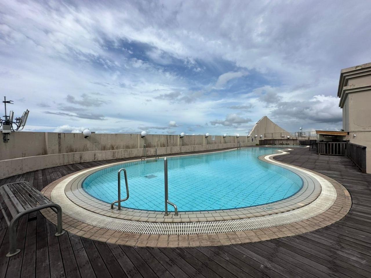 Riverview Home @Waterfront Kch كوشنج المظهر الخارجي الصورة